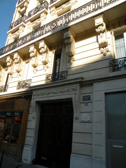  immeuble où vécut le compositeur Maurice Desrez de 1932 à 1969 (bd Raspail)
